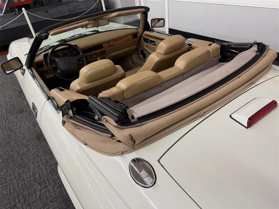 1995 Jaguar X300 XJ - Image 19 of 31