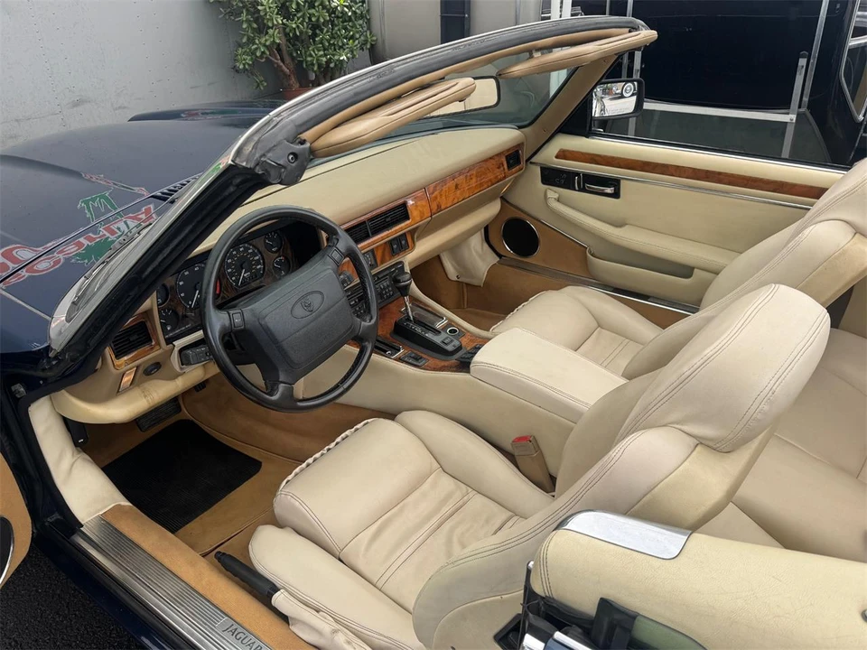1995 Jaguar X300 XJ - Image 24 of 31