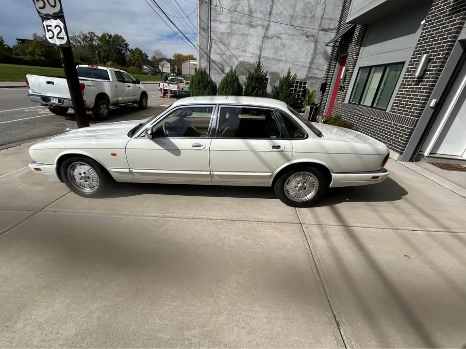 1995 Jaguar X300 XJ - Image 3 of 5