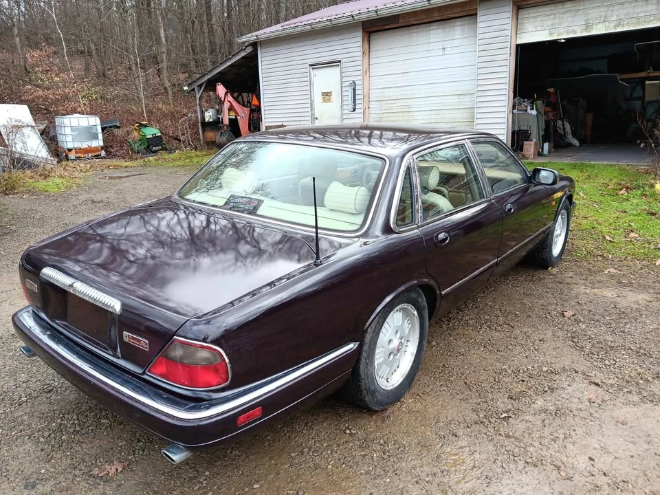 1995 Jaguar X300 XJ - Image 2 of 2