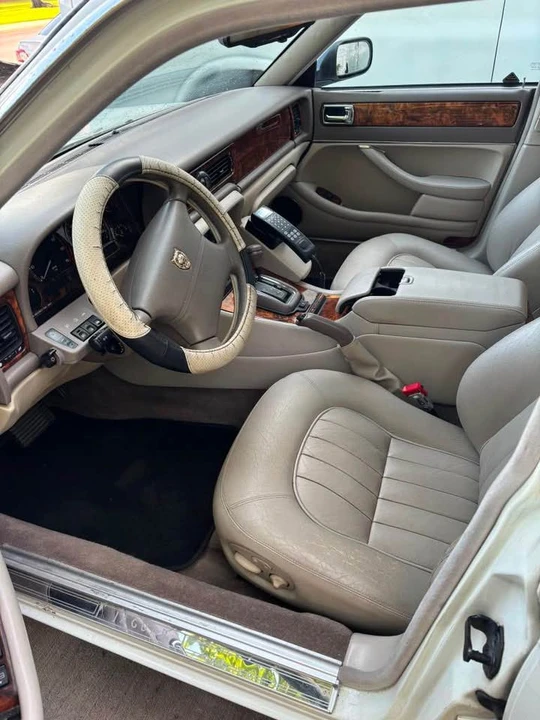 1995 Jaguar X300 XJ - Image 3 of 9