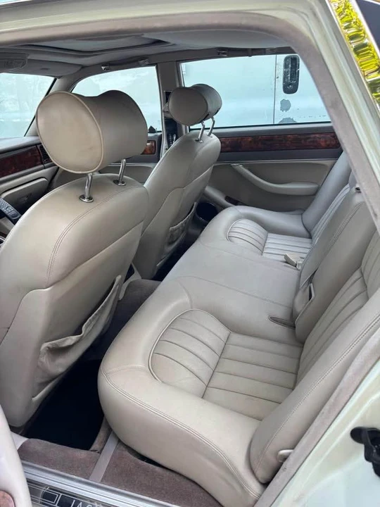 1995 Jaguar X300 XJ - Image 5 of 9