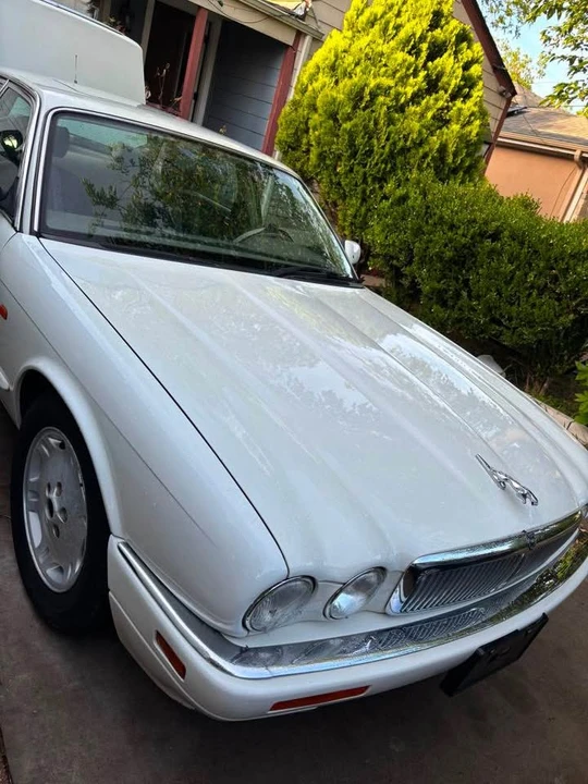 1995 Jaguar X300 XJ - Image 2 of 9