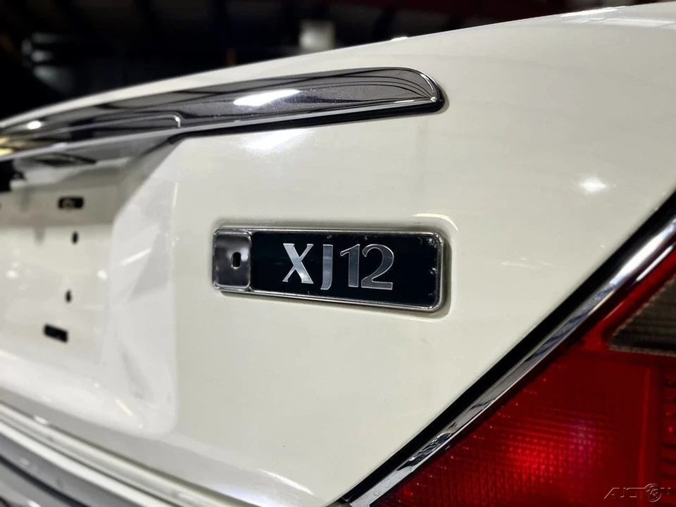 1995 Jaguar X300 XJ - Image 9 of 21
