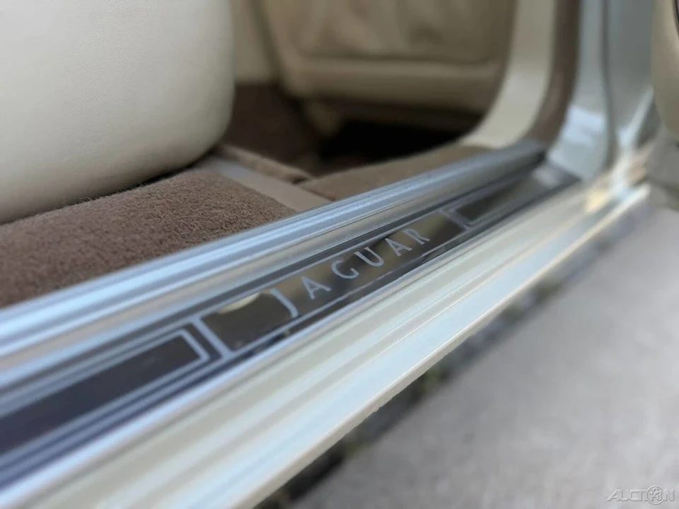 1995 Jaguar X300 XJ - Image 18 of 21