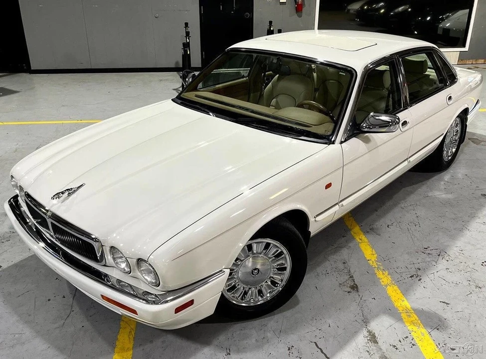 1995 Jaguar X300 XJ - Image 6 of 21