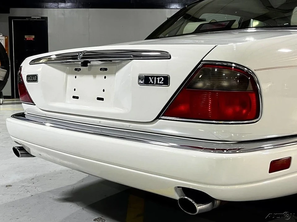 1995 Jaguar X300 XJ - Image 8 of 21