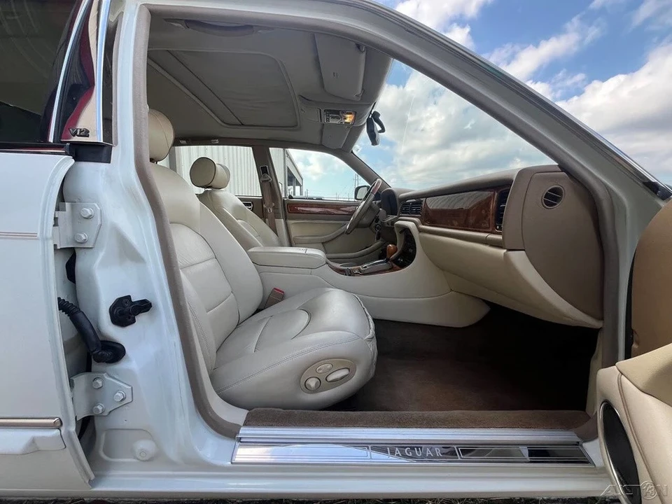 1995 Jaguar X300 XJ - Image 13 of 21
