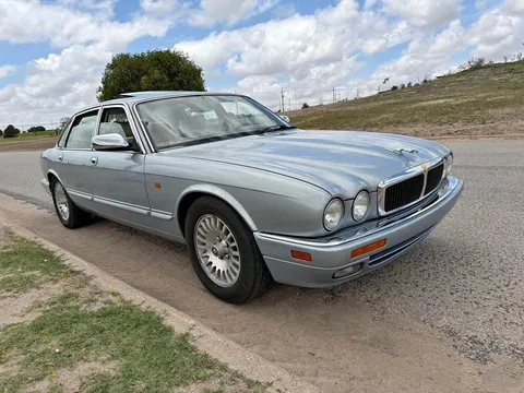 1995 Jaguar XJ XJ12 Sedan 4D