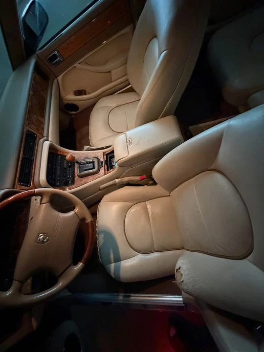 1995 Jaguar X300 XJ - Image 5 of 8