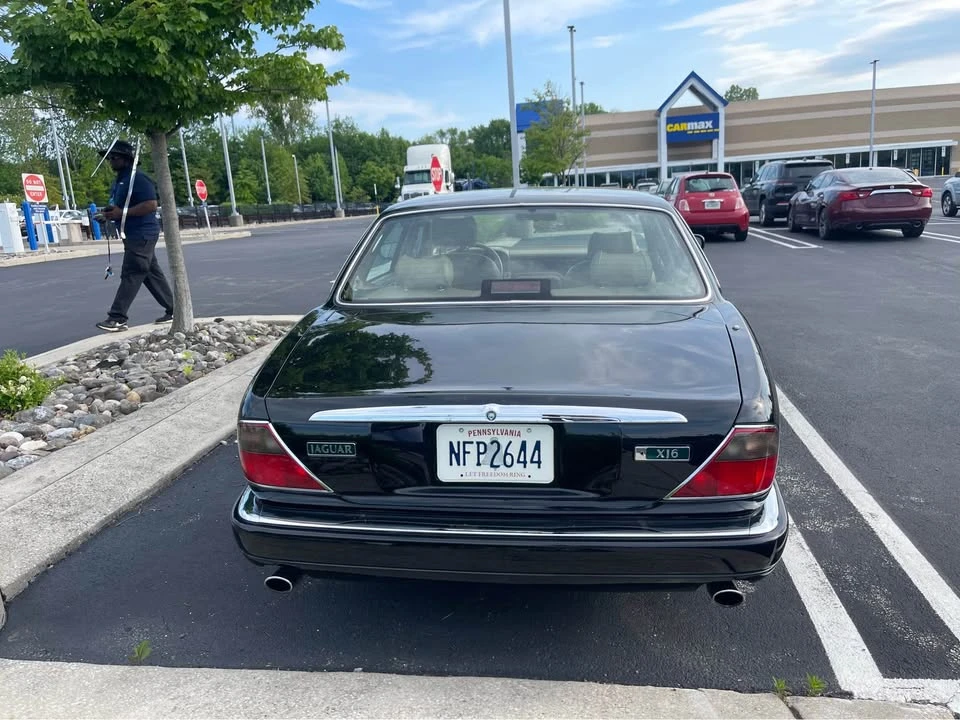 1995 Jaguar X300 XJ - Image 12 of 16
