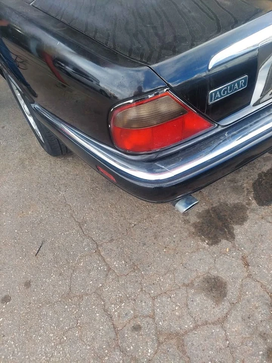 1995 Jaguar X300 XJ - Image 6 of 10