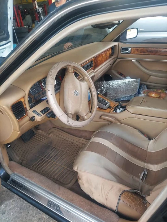 1995 Jaguar X300 XJ - Image 3 of 10