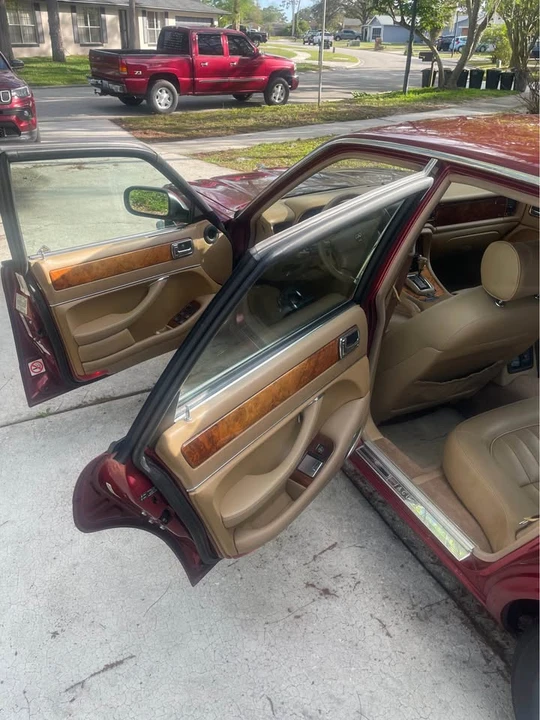 1995 Jaguar - Image 7 of 16