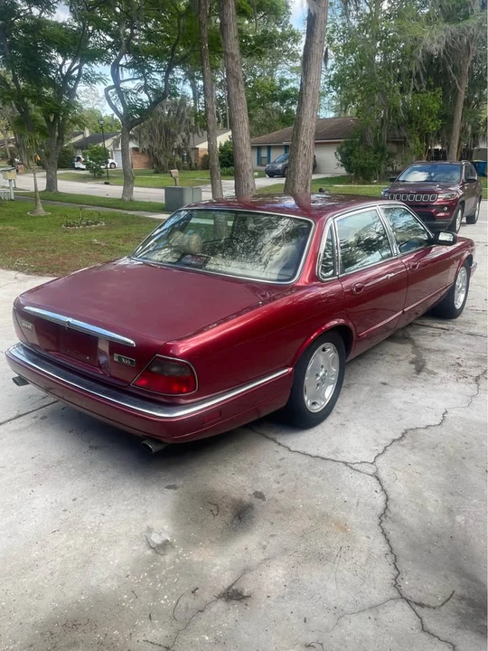 1995 Jaguar - Image 4 of 16