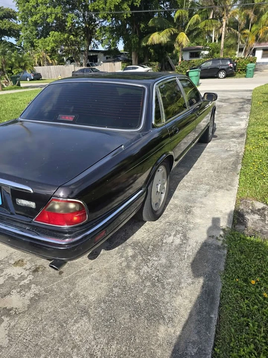 1995 Jaguar X300 XJ - Image 5 of 12