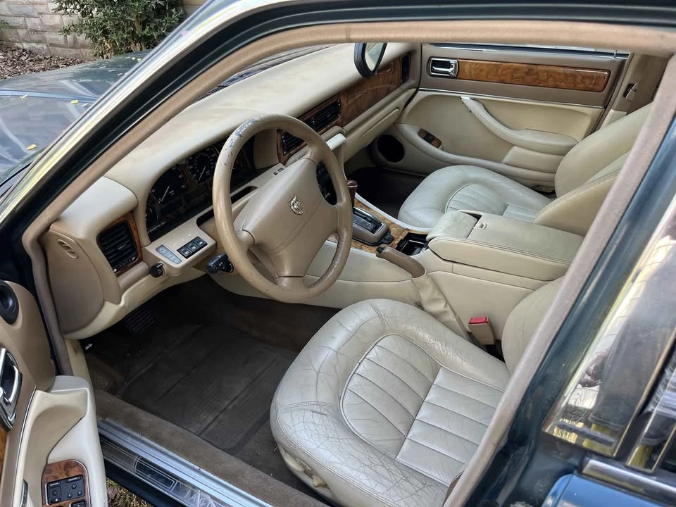 1995 Jaguar X300 XJ - Image 5 of 12