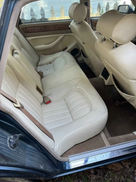 1995 Jaguar X300 XJ - Image 6 of 12