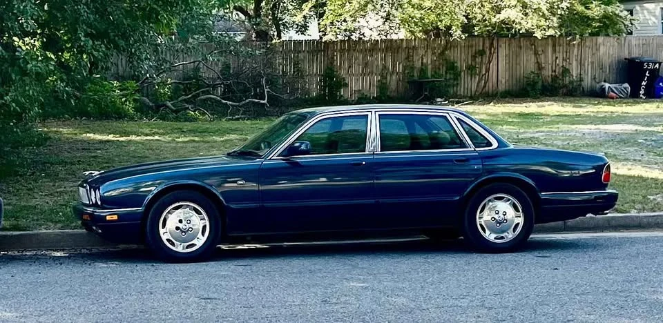 1995 Jaguar X300 XJ - Image 2 of 12