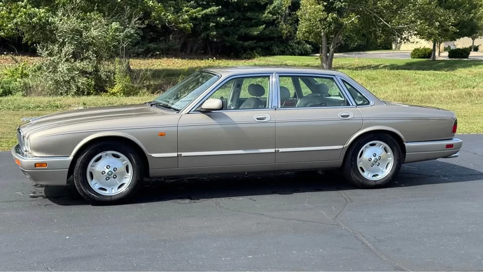 1995 Jaguar X300 XJ - Image 4 of 20