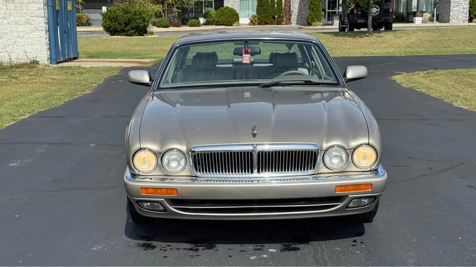1995 Jaguar X300 XJ - Image 2 of 20