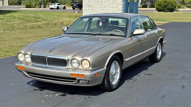 1995 Jaguar XJ XJ6 Sedan 4D