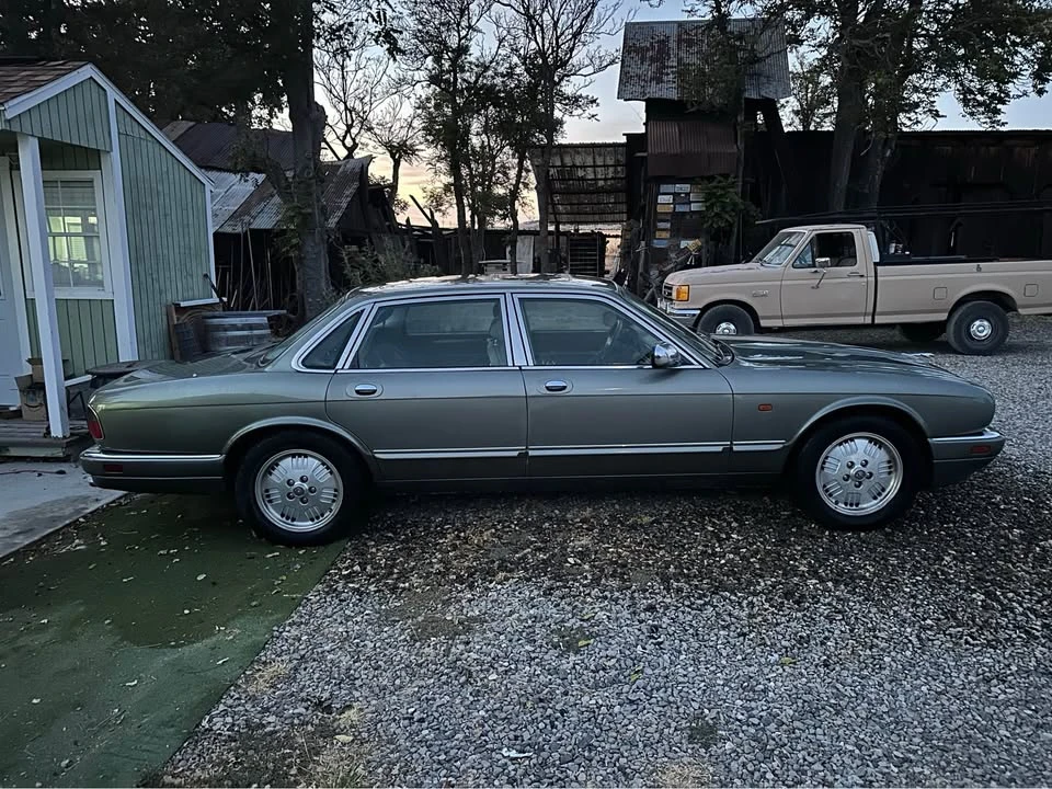 1995 Jaguar X300 XJ - Image 13 of 14