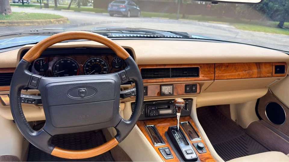 1995 Jaguar XJS Convertible - Image 9 of 21