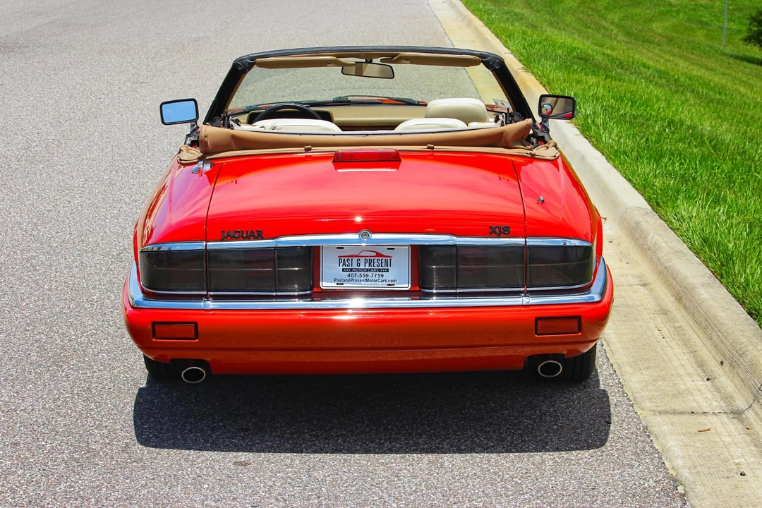 1995 Jaguar XJS - Image 10 of 31