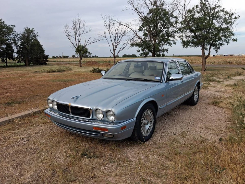 1995 Jaguar X300 XJ - Image 2 of 6