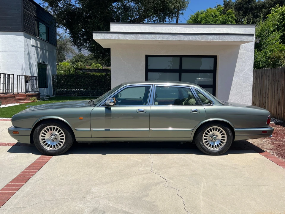 1995 Jaguar X300 XJ - Image 10 of 31