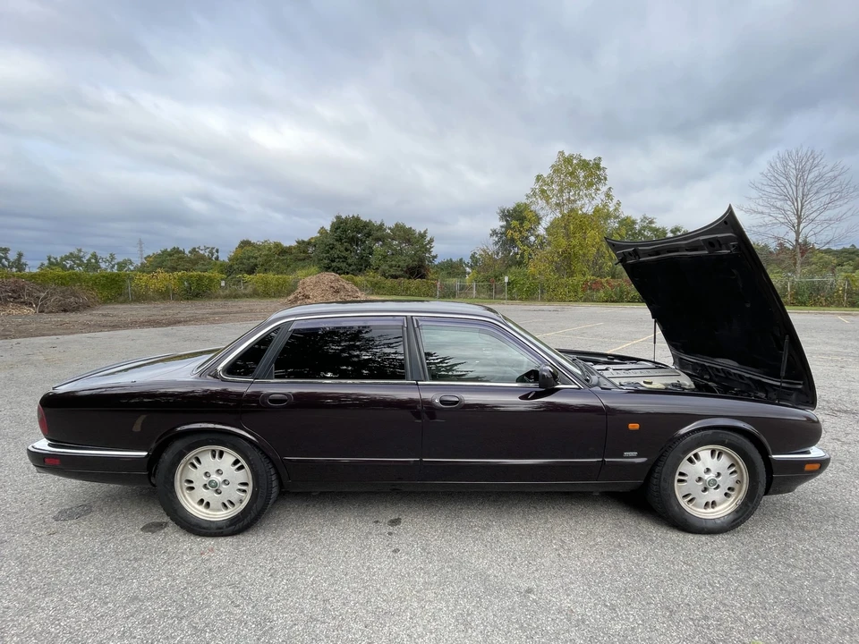 1995 Jaguar X300 XJ - Image 9 of 31
