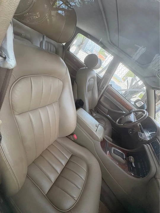 1995 Jaguar X300 XJ - Image 10 of 12