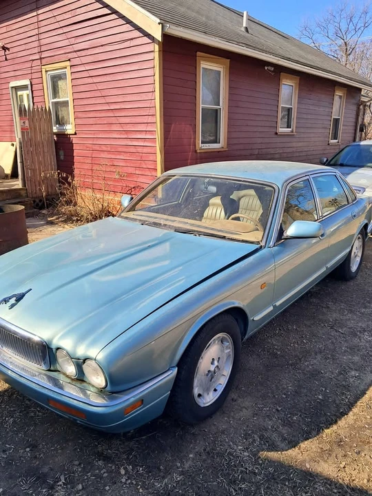 1995 Jaguar X300 XJ - Image 2 of 10