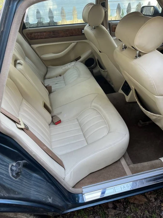 1995 Jaguar X300 XJ - Image 5 of 11