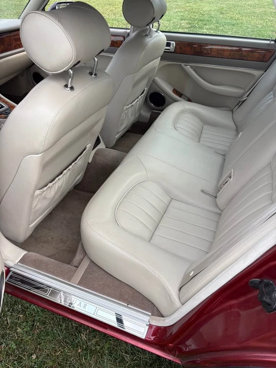 1995 Jaguar X300 XJ - Image 8 of 10