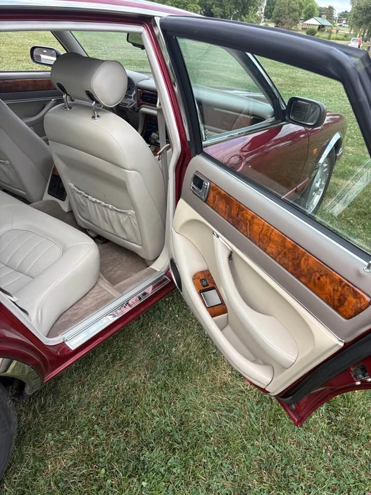1995 Jaguar X300 XJ - Image 9 of 10
