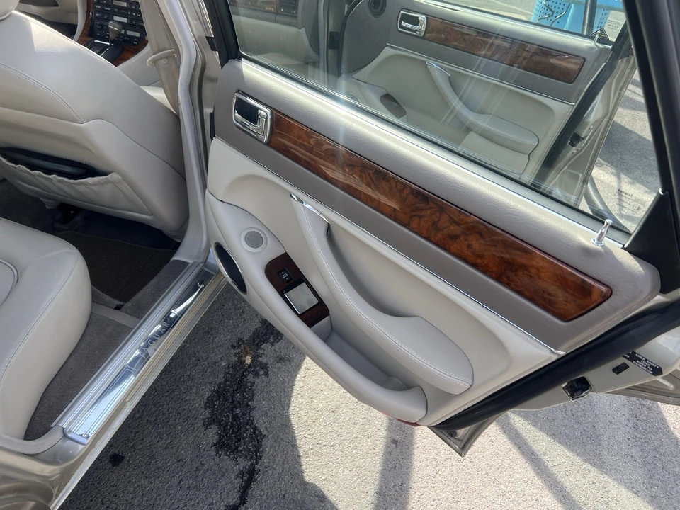 1995 Jaguar X300 XJ - Image 21 of 24
