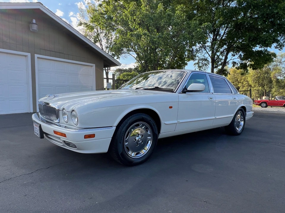 1995 Jaguar X300 XJ - Image 7 of 31