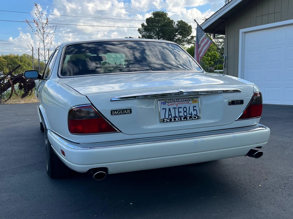 1995 Jaguar X300 XJ - Image 12 of 31