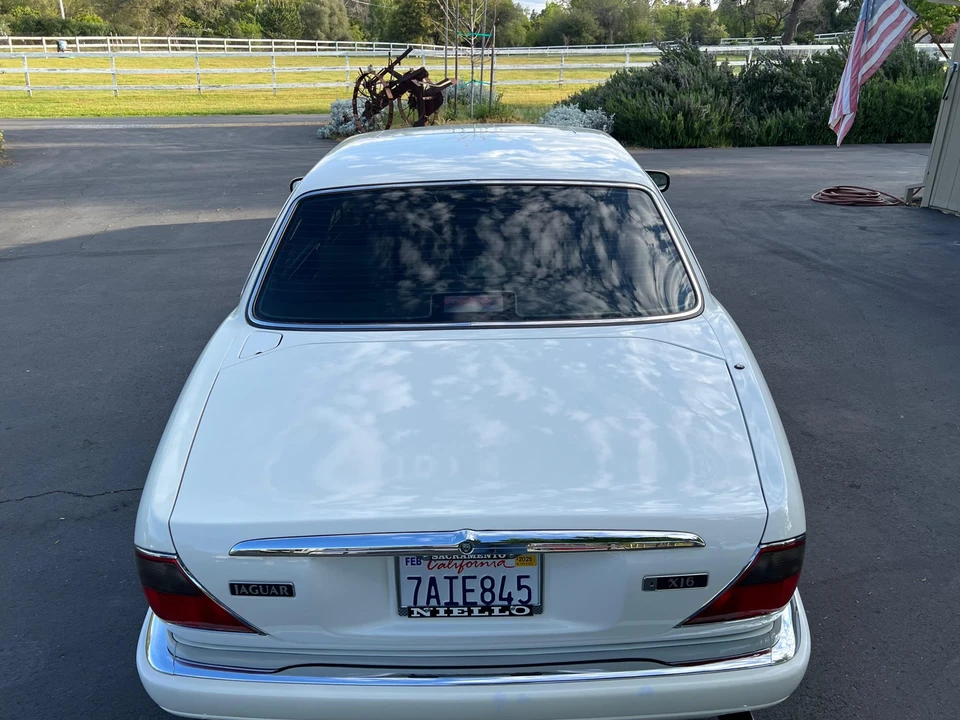 1995 Jaguar X300 XJ - Image 14 of 31