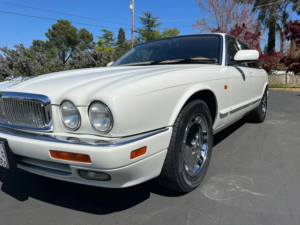 1995 Jaguar X300 XJ - Image 24 of 31