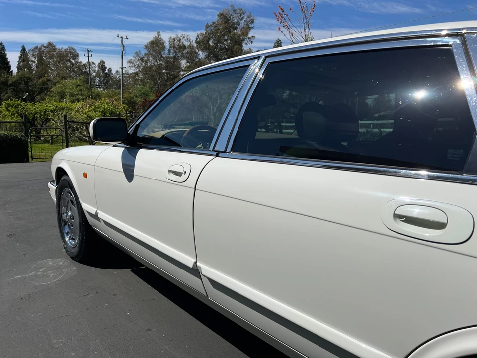 1995 Jaguar X300 XJ - Image 28 of 31