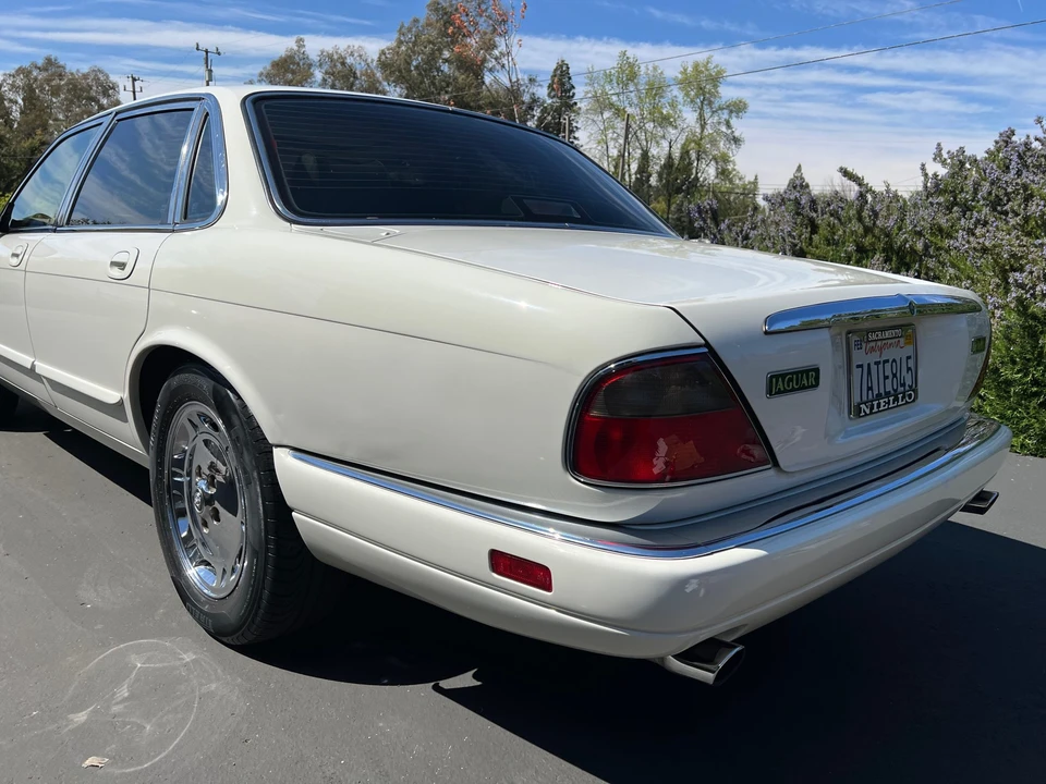 1995 Jaguar X300 XJ - Image 29 of 31