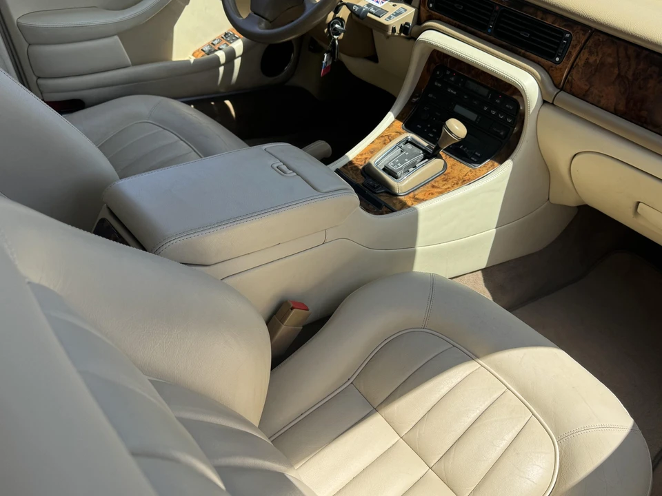 1995 Jaguar X300 XJ - Image 22 of 31