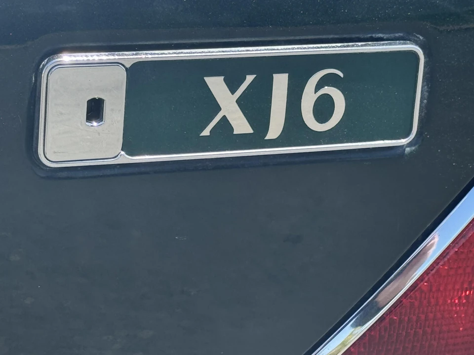 1995 Jaguar X300 XJ - Image 17 of 31