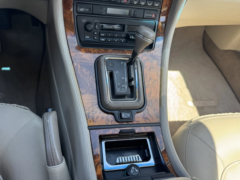 1995 Jaguar X300 XJ - Image 28 of 31