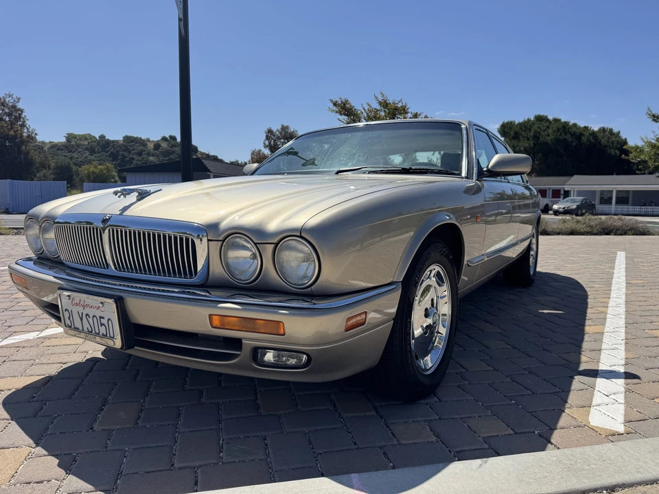 1995 Jaguar X300 XJ - Image 2 of 31