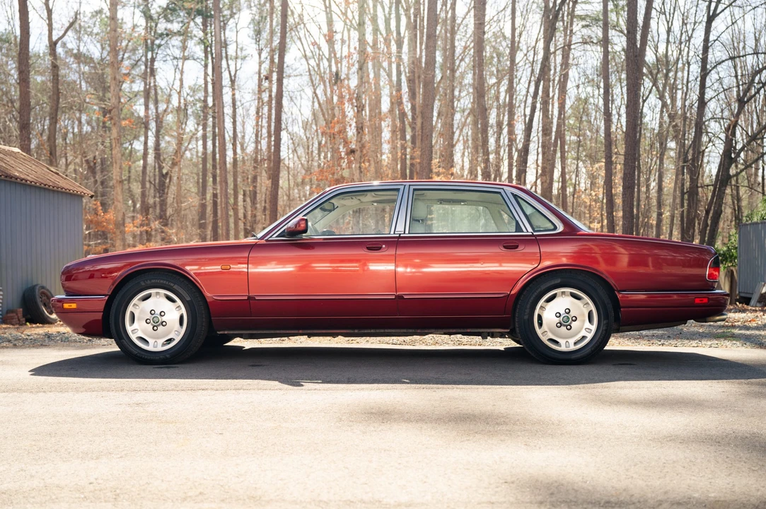 1995 Jaguar X300 XJ - Image 8 of 31