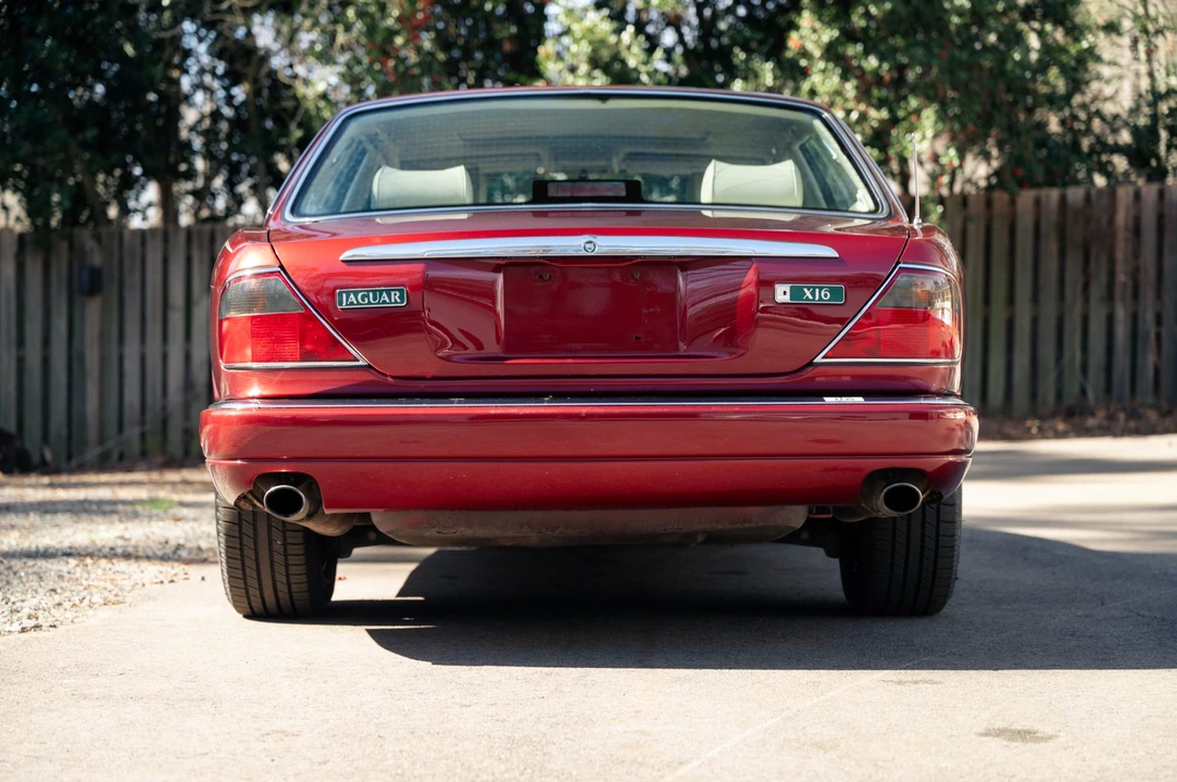 1995 Jaguar X300 XJ - Image 16 of 31